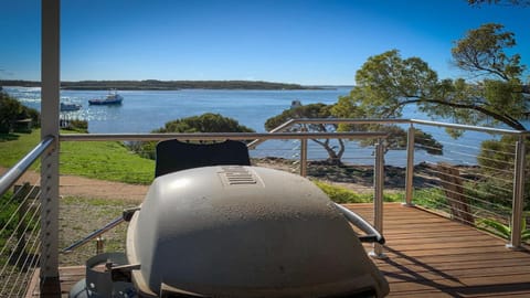 Angasi Is One Of Coffin Bay's Premium Properties - With Free Wifi House in Coffin Bay