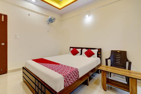 OYO Thirumala comfort & lodging Hotel in Bengaluru