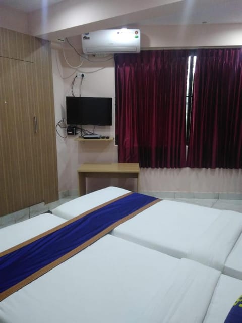 Bedroom, air conditioner