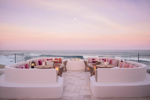 Lounge or bar, Sunset