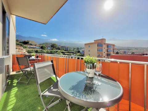 Balcony/Terrace, Balcony/Terrace, Dining area, Mountain view