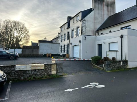 Property building, Location, Parking