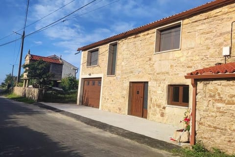 Property building, Day, Street view