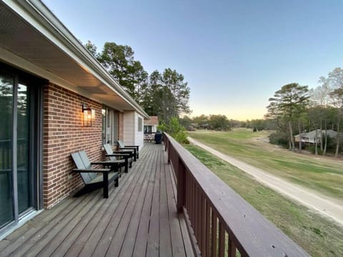 Newly Renovated, Modern, Luxurious - 7 beds House in Pinehurst