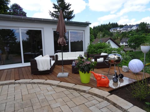 BBQ facilities, Garden, Balcony/Terrace