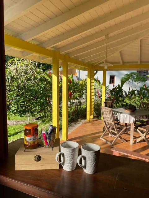 Patio, Day, Garden, Dining area, Garden view