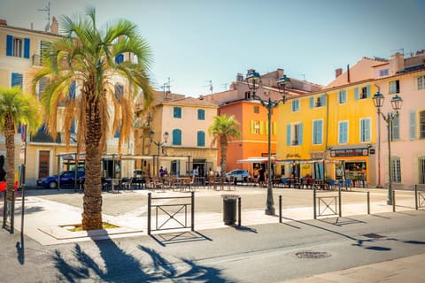 Green CoCoon - Pier - Host Provence Condo in La Seyne-sur-Mer