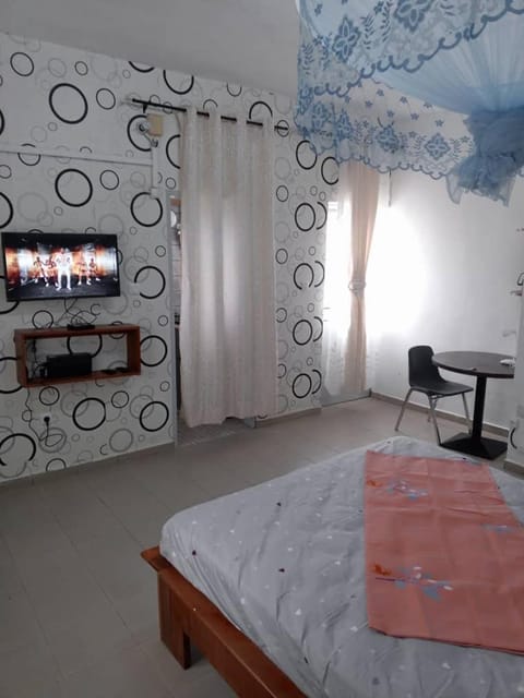 Chambre ventillée Copropriété in Douala