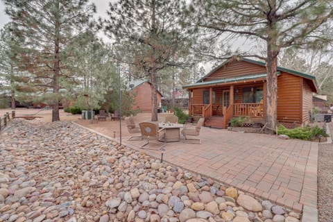 Overgaard Cabin with Gas Grill and Propane Fire Pit! Casa in Gila County