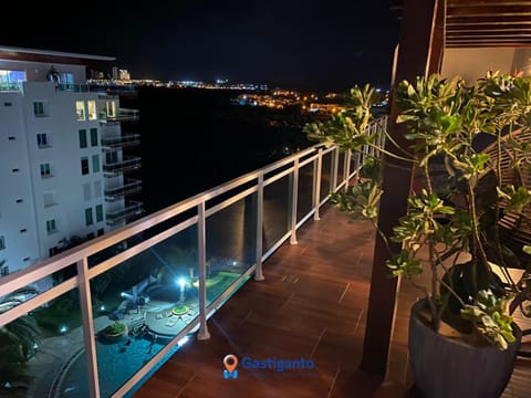 Exclusivo y lujoso Penthouse en Marina Mazatlán Apartment in Mazatlan