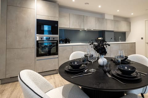 Nuvola Suite by CasaCity Apartment in Salford