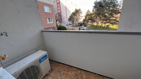 Air conditioned 3 room apartment, near Technopol Apartment in Bratislava