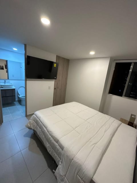 Apartamento en el poblado vista a todo Medellín. Apartment in Medellin