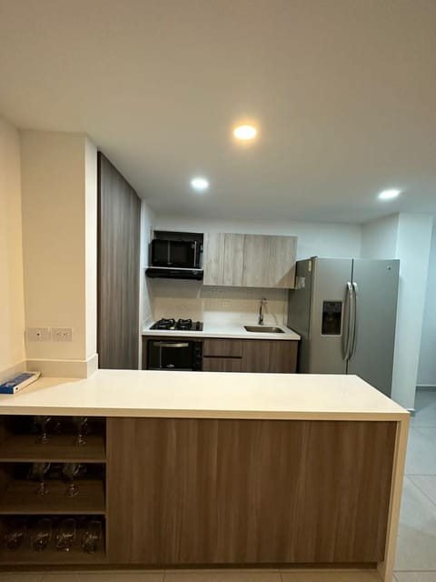 Apartamento en el poblado vista a todo Medellín. Apartment in Medellin