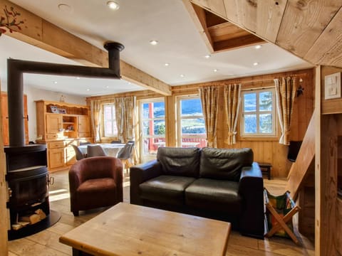 Chalet lumineux à Flaine · Poêle à bois · WIFI illimité · Garage · Proche pistes et commerces - FR-1-425-210 Chalet in Arâches-la-Frasse