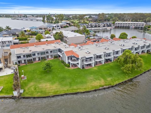 Yarrawonga Lakeside Apartment 41 Condo in Yarrawonga