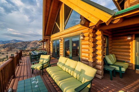 4 Kings Log Cabin 150 Acres Spectacular Views Haus in Three Rivers