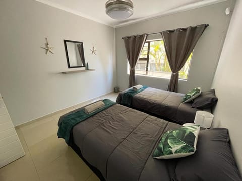 Two-Palms Holiday Home House in KwaZulu-Natal