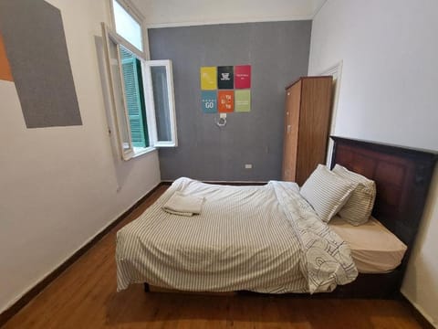 AL- Mazareta a private Bedroom For Men only غرفة خاصة للرجال فقط 仅限男士 女士不允许 Vacation rental in Alexandria