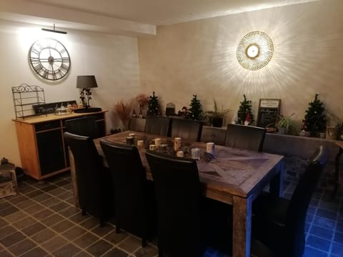 Coffee/tea facilities, Food and drinks, Dining area, Food, Breakfast, Internal: Not applicable to any particular room