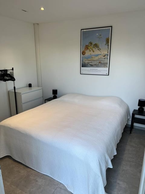 APPARTEMENT RENOVE T4 - 6 PERSONNES AVEC PARKING ET JARDIN Apartment in Le Grau-du-Roi