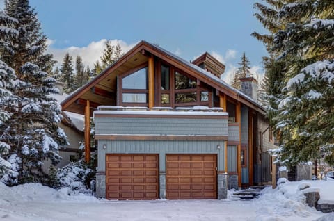 Glacier View Chalet | Family Chalet with Hot tub & Views, Set in a Tranquil Location House in Whistler