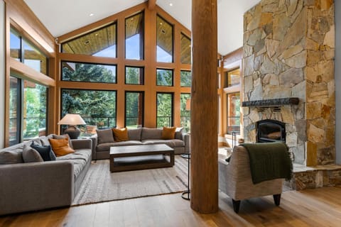 Glacier View Chalet | Family Chalet with Hot tub & Views, Set in a Tranquil Location House in Whistler