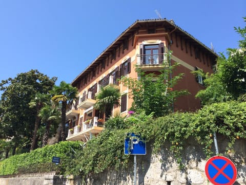 Property building, Street view