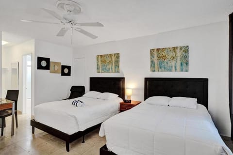 Waves Beach Town Spacious Studio Apartment For 4 People Apartment in Pompano Beach