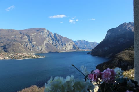 Day, Natural landscape, Winter, Balcony/Terrace, City view, Lake view, Mountain view