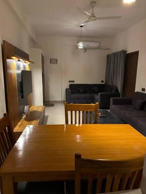 Brand new Entire 2BHK Apartment with WFH space. Condo in Ahmedabad
