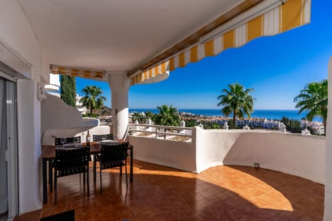 Patio, Day, Natural landscape, View (from property/room), Balcony/Terrace, Dining area, Sea view