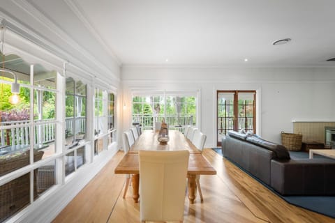 Magical Lucindale - Gorgeous 4 Bedroom House House in Tasmania