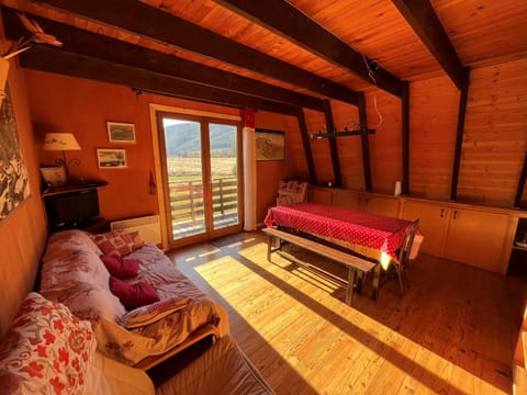 Chalet atypique plein de charme avec garage et balcon, idéal pour familles - FR-1-761-33 Chalet in Lans-en-Vercors