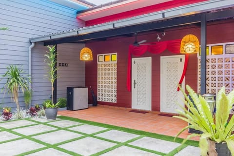 Hidden 5BR Cottage House Retreats (Free Parking) House in Penang