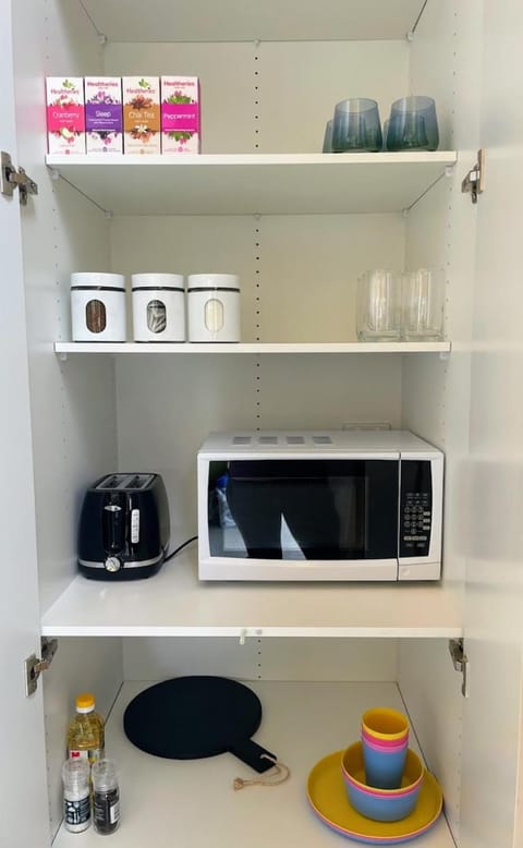 Coffee/tea facilities, minibar, toaster