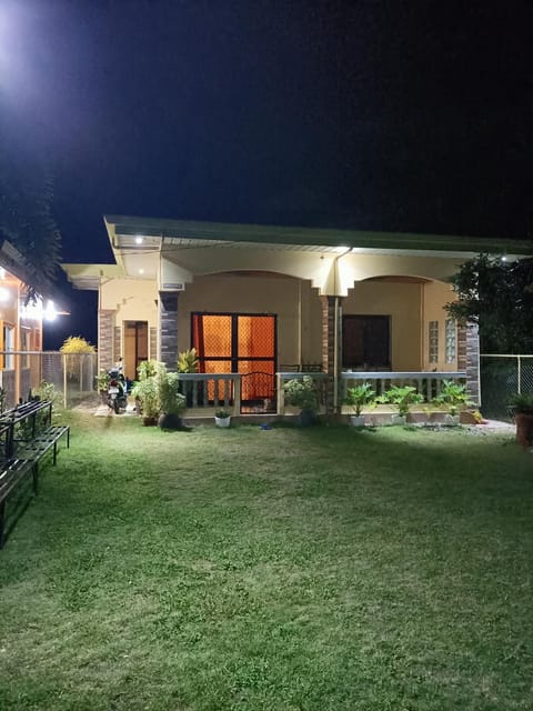 Regina Vacation House House in Central Visayas