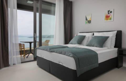 Balcony/Terrace, Bedroom, Sea view