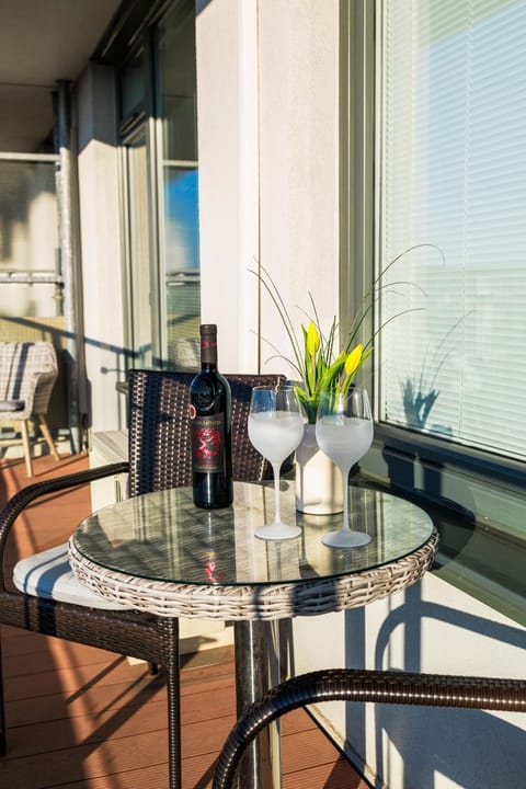 View (from property/room), Balcony/Terrace, Seating area