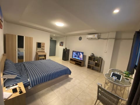 84 Bar & Guest House Room 1 Condo in Kathu