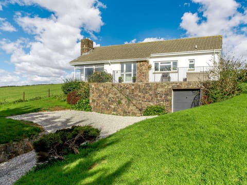 3 Bed in Ilfracombe 89605 House in Woolacombe