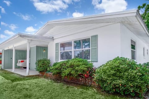 Cozy cottage for longer stays! Casa in Vero Beach