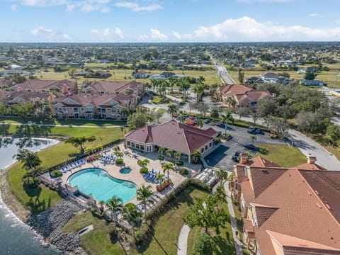 WHAT A VIEW! Community Pool & HotTub, Fitness Center - Condo Concordia Gem - Roelens Casa in North Fort Myers