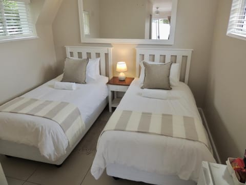 La Mer Guesthouse Bed and Breakfast in Port Elizabeth
