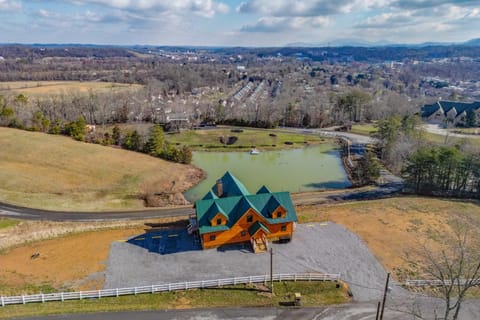 For the Love of the View House in Pigeon Forge