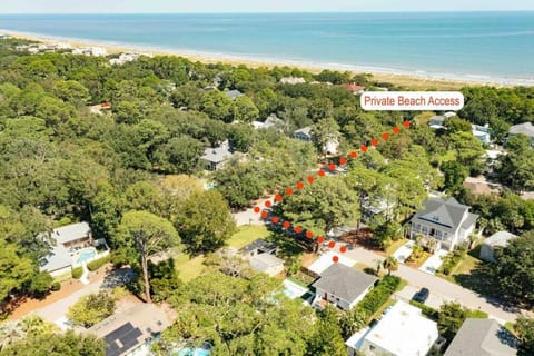 Completely Renovated Duplex - 2 MIN WALK TO BEACH Condo in Folly Field