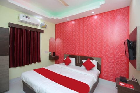 Bed, TV and multimedia, Photo of the whole room, Bedroom, air conditioner