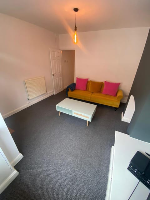 SkylinesAirbnb Apartment in Stoke-on-Trent