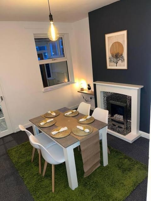 SkylinesAirbnb Apartment in Stoke-on-Trent