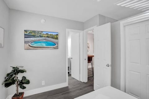 Rustic Retreats Beachy 1BR for 4 guests in the heart of Fort Lauderdale Apartment in Fort Lauderdale